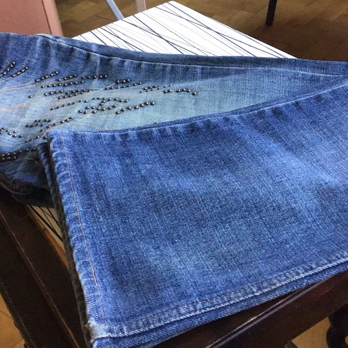 Blå jeans med broderi från Route 66 - 4