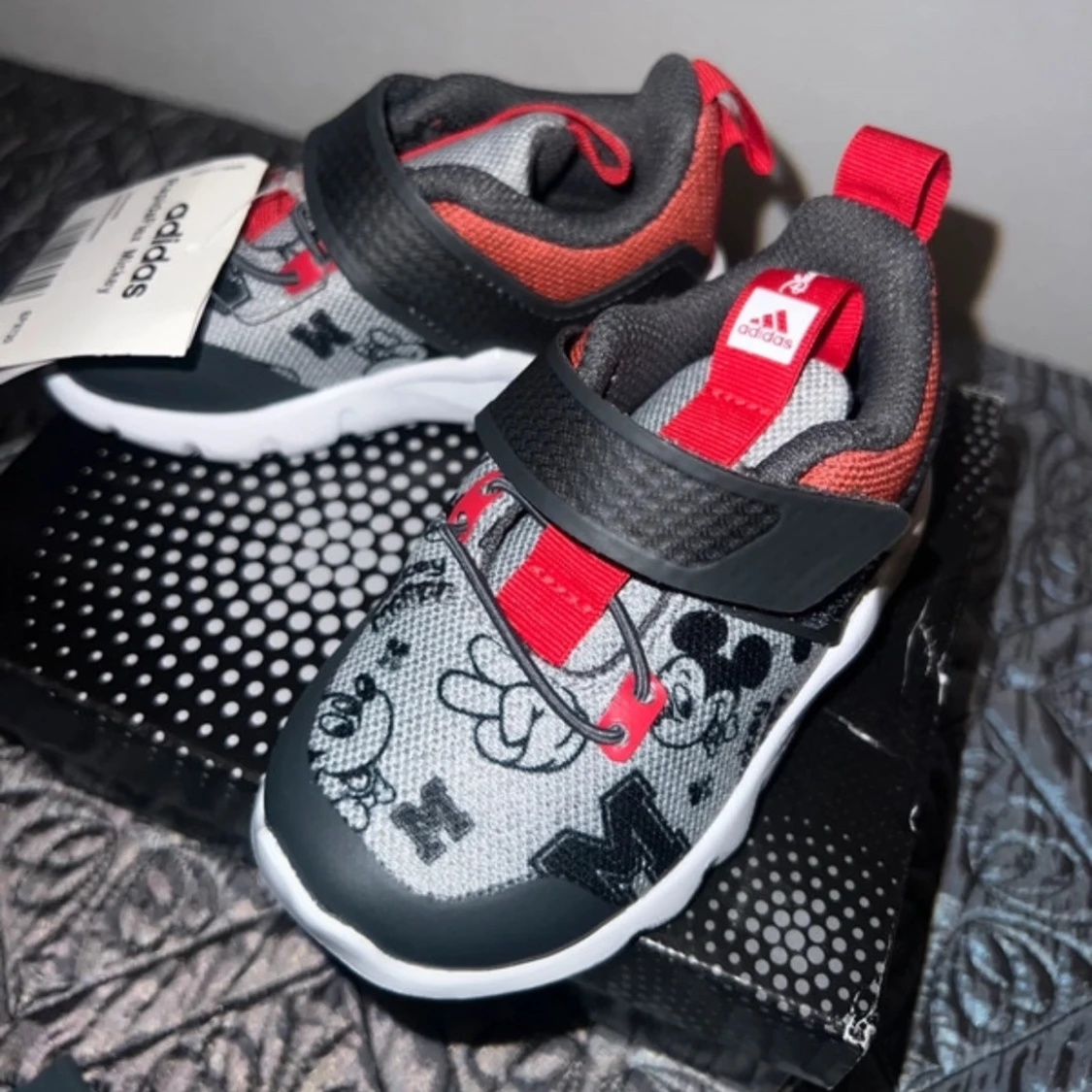 Adidas barnskor med Disney-motiv - 2