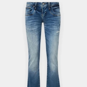Ltb jeans - Sjukt snygga bootcut jeans. De är slutsålda på hemsidan och nypris är 929. Säljer för billigt pga att jag vill bli av med dom, inga defekter💞