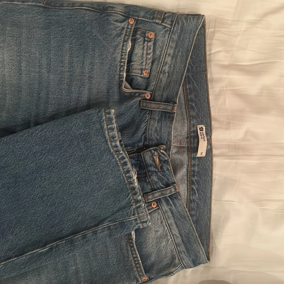 Blå jeans med rak passform - 3