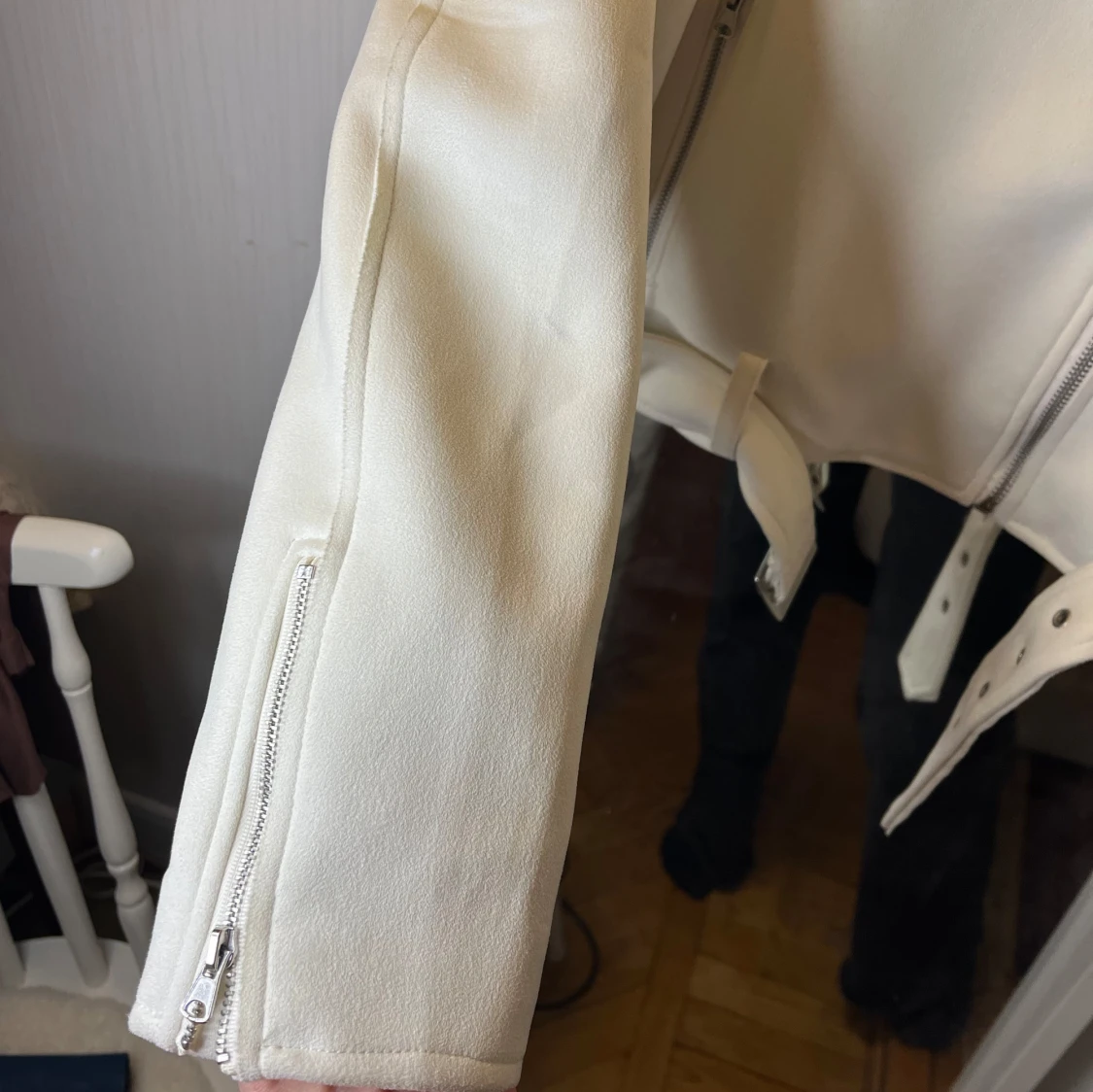 Vit jacka från BikBok - 2