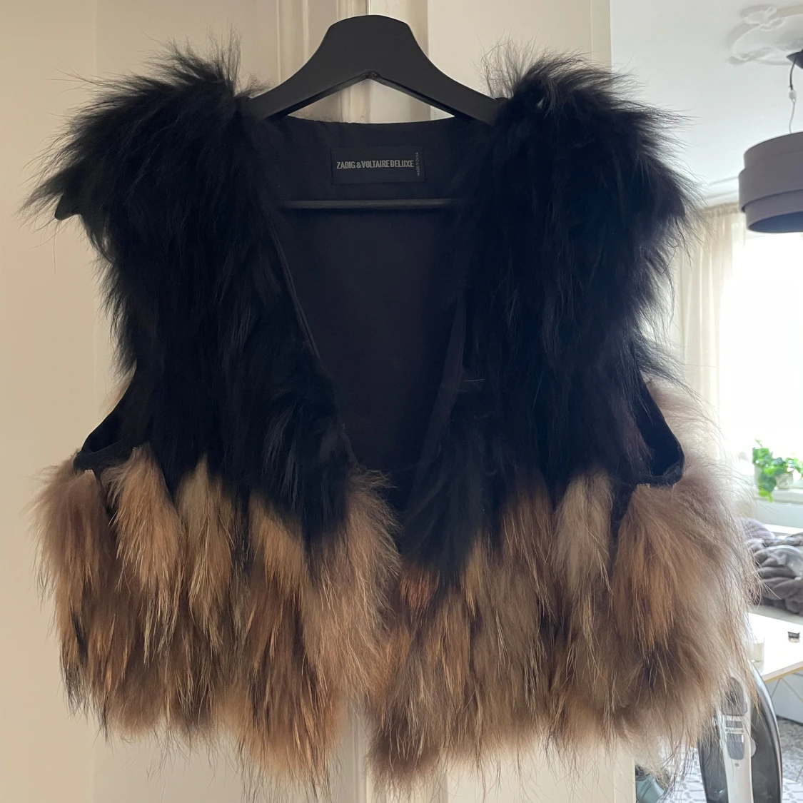 Zadig & Voltaire pälsväst svart/brun