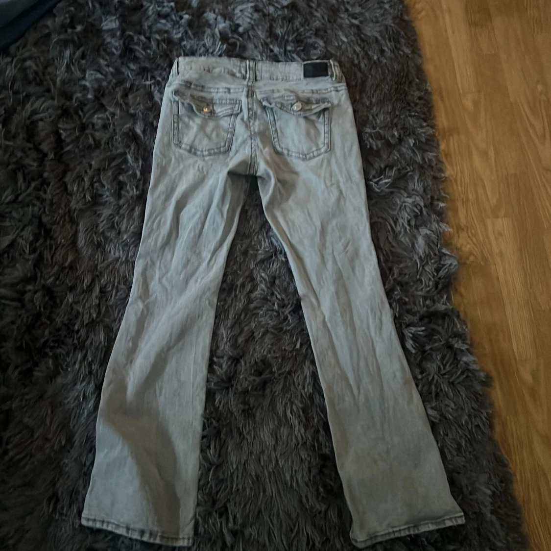 Ljusgrå bootcut jeans - 1