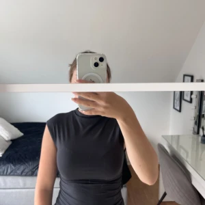 Grå soft touch i  XS från Gina Tricot - Pris går att diskutera 😁!