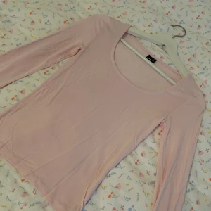 Gina soft touch topp - Soft touch topp från Gina Tricot i strl XS. Stretchigt och mjukt material💕