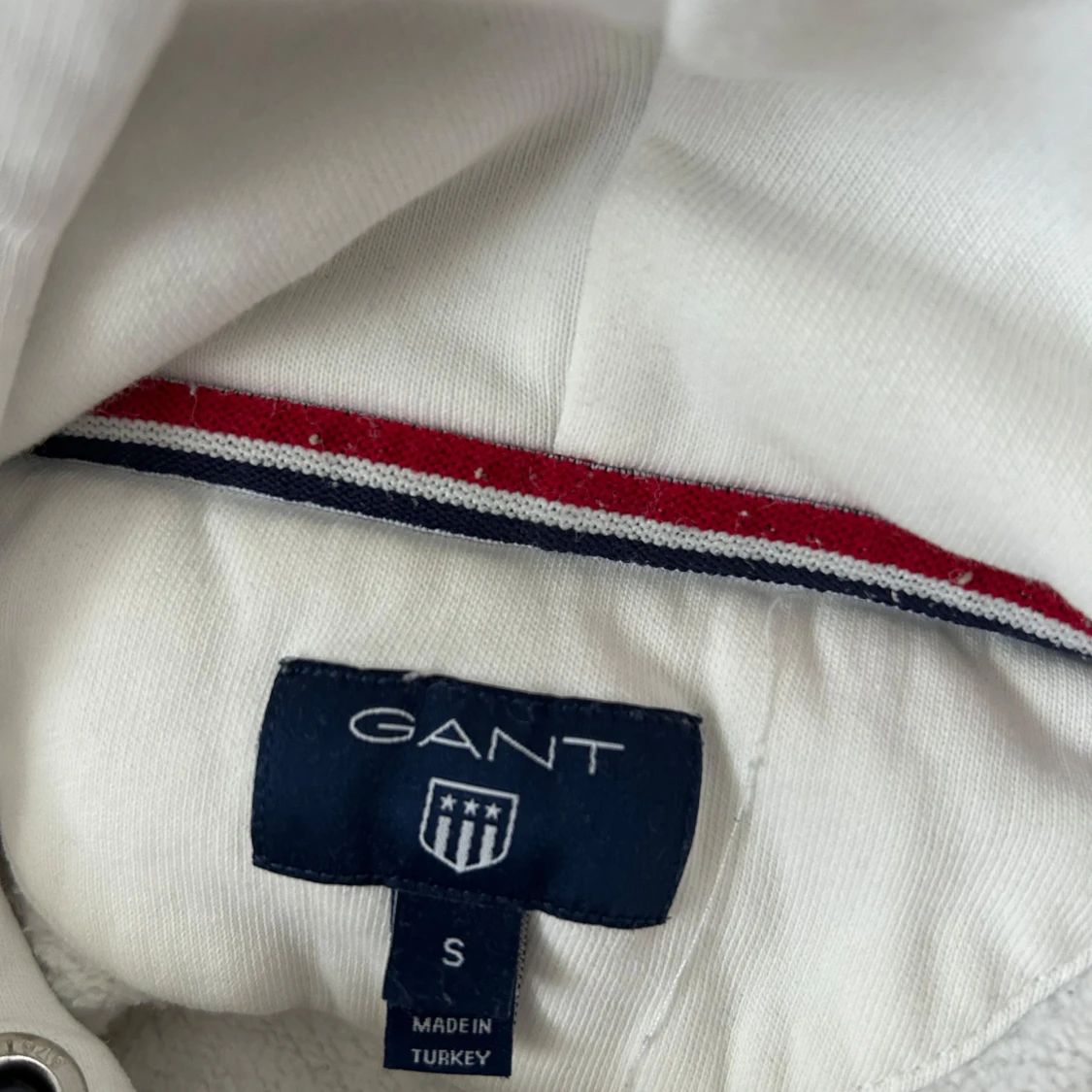 Vit hoodie från GANT med logga/ även byte - 2