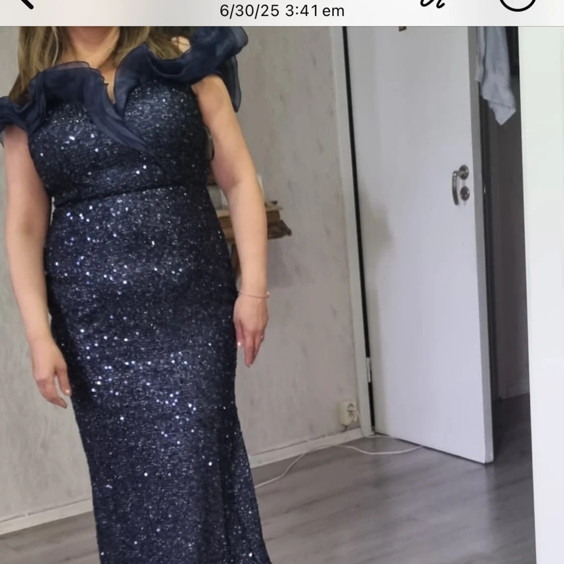 Mörkblå glittrig långklänning - 1