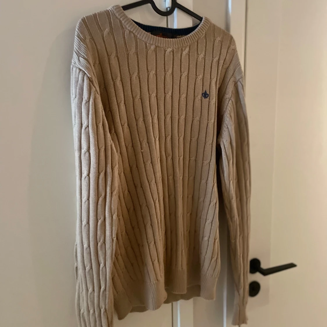 Beige kabelstickad tröja Morris - 2