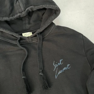 Saint Laurent hoodie - –  Skick: 8/10  –  Storlek: S  –  Nypris: 5000+