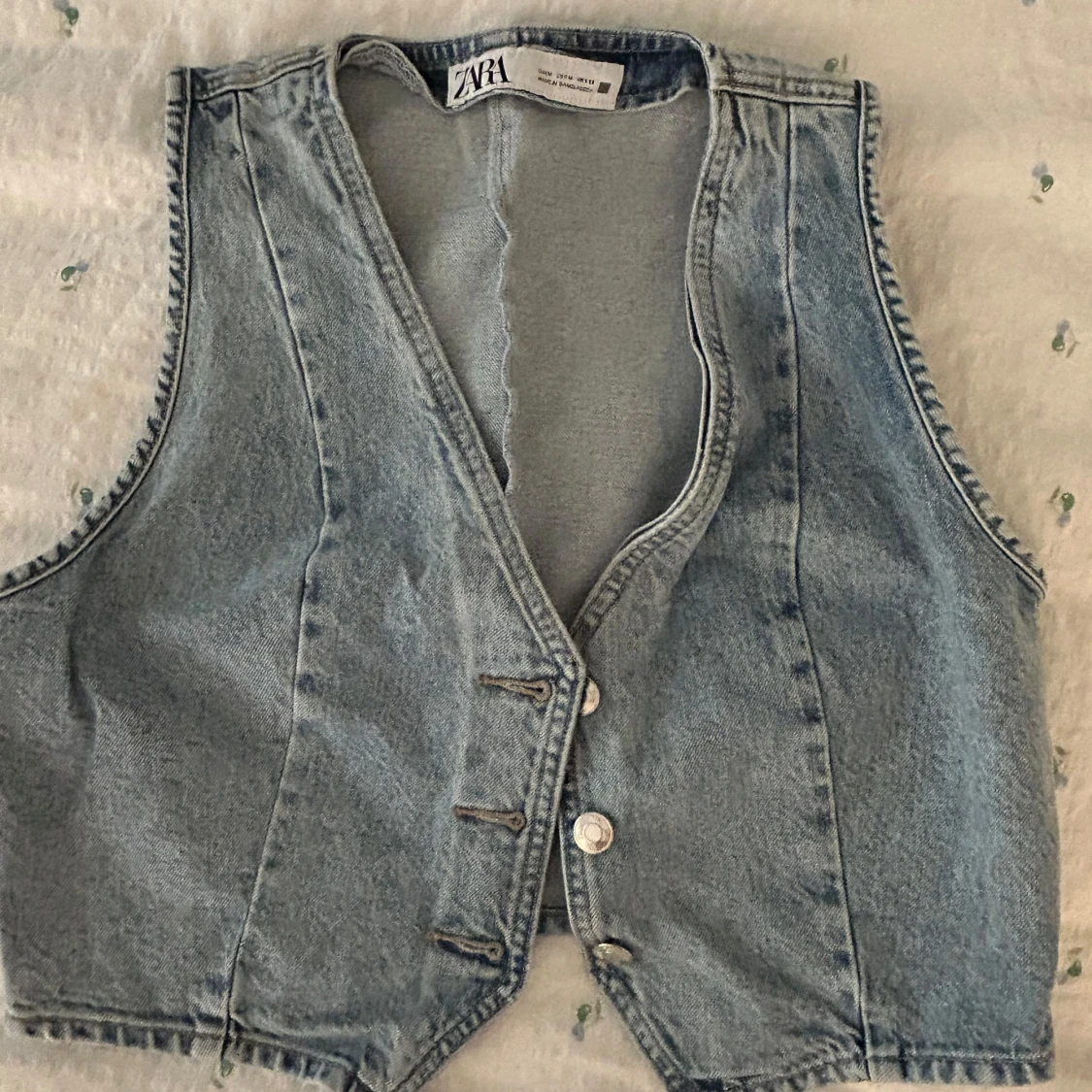Ljusblå jeansväst från Zara - 1