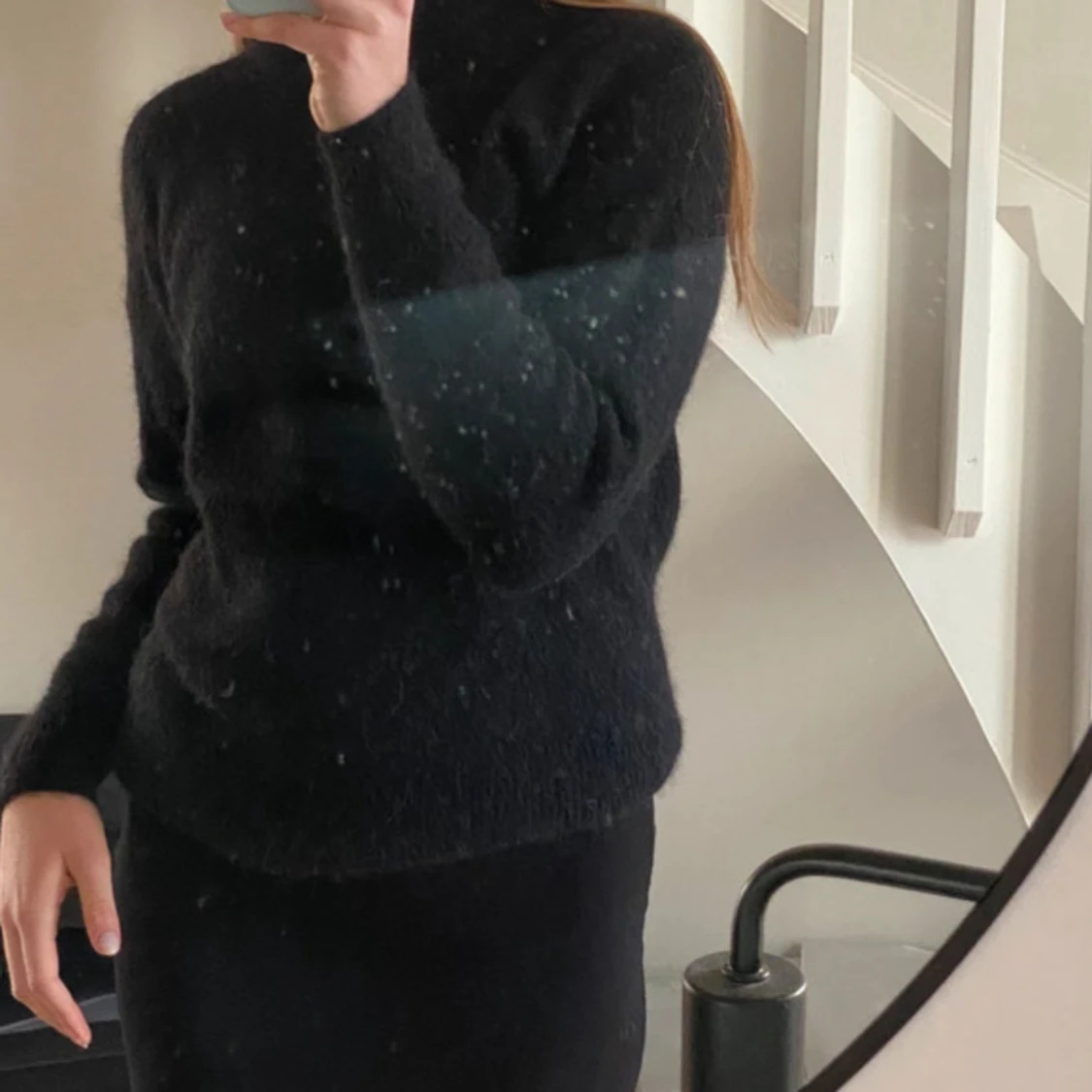 Svart tröja i ullblandning  - 2