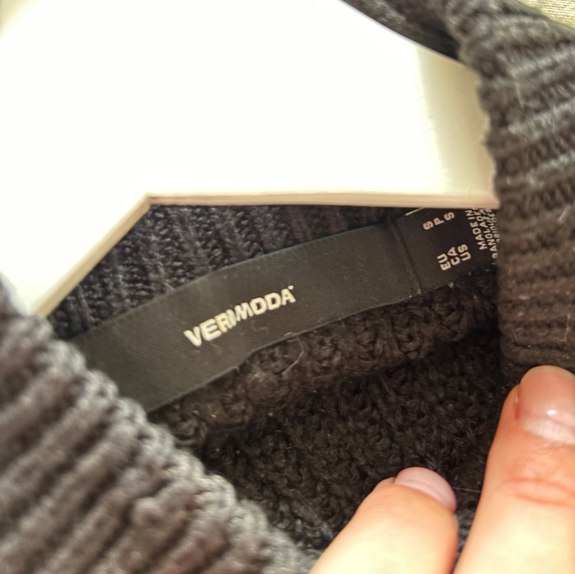 Svart stickad tröja från Vero Moda - 3