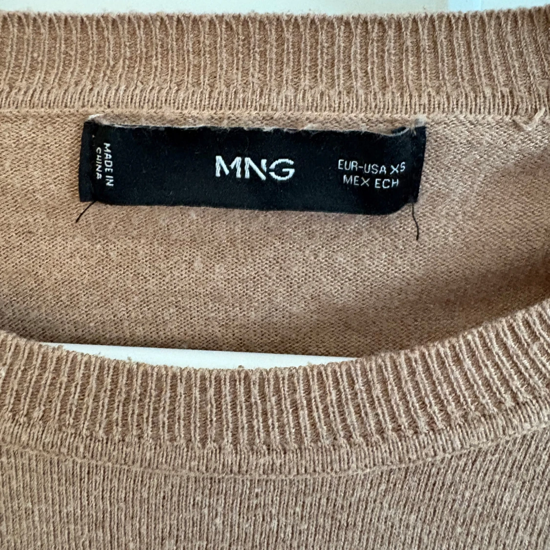 Beige stickad tröja från mango - 1