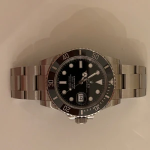 Submariner svart urtavla stål - Säljer denna submariner. 41mm länkar finns. Skriv om ni har frågor. A2824 urverk. Billigare vid snabb affär. 