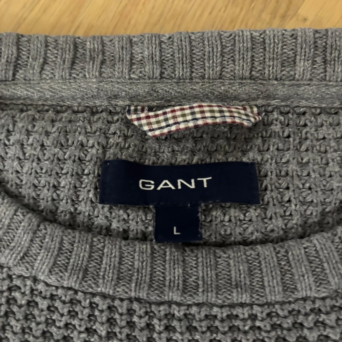 Grå stickad tröja från GANT - 1