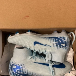 Nike Mercurial Superfly 10 Elite - Säljer dessa Nike mercurial superfly 10 Elite i storlek 41. Box, väska och tags ingår. Helt nya aldrig använda. 10/10 skick.