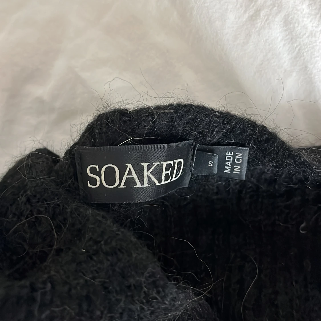 Svart stickad tröja från Soaked - 3