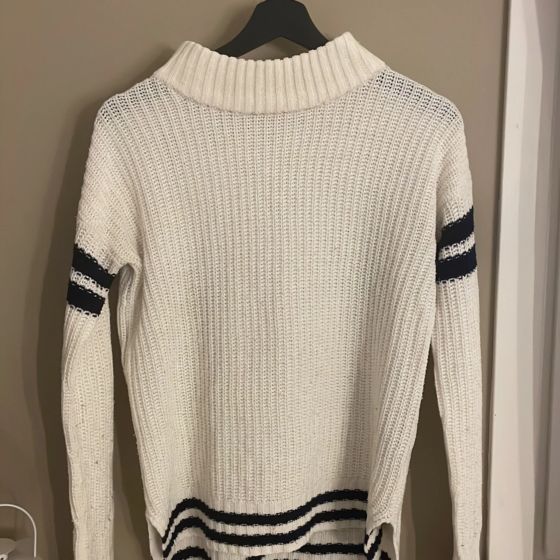 Vit stickad tröja Iconic Sport XS