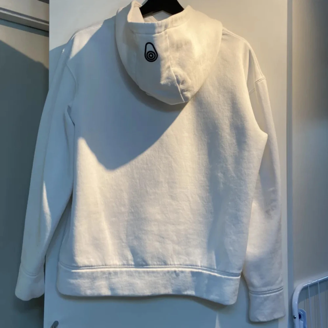 Vit hoodie från Sail Racing - 2