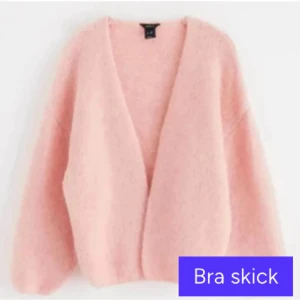 Lindex kofta - Bara använd ca 4 gånger så är nästan som ny!! I storlek m/L men passar S-L