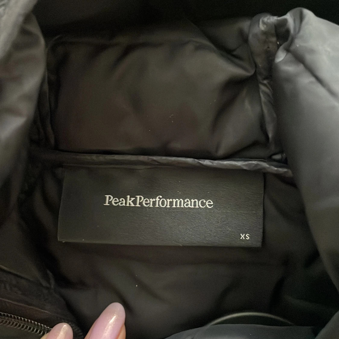 Svart pufferjacka Peak Performance XS - 1