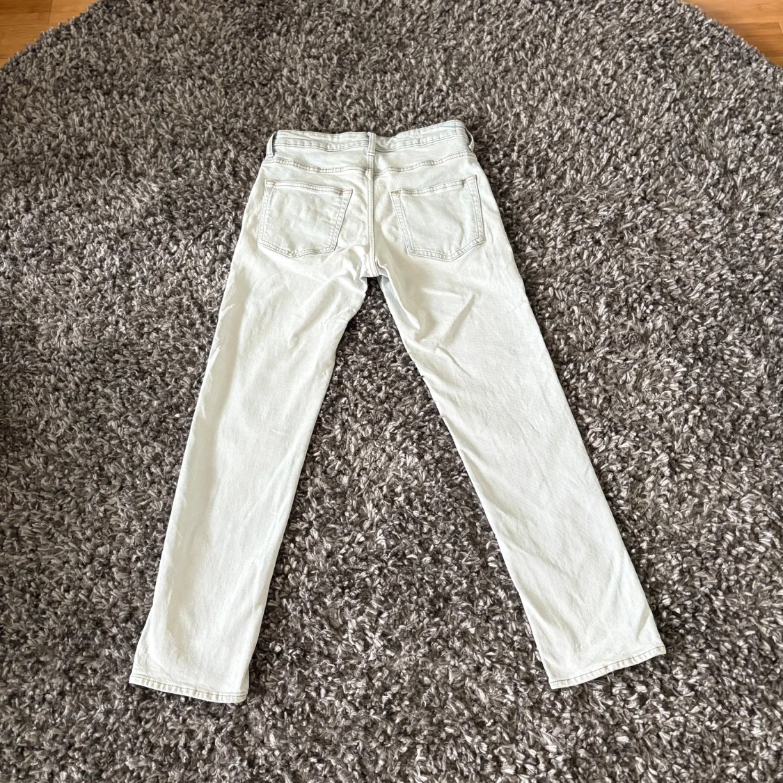 Ljusblåa raka jeans - 1