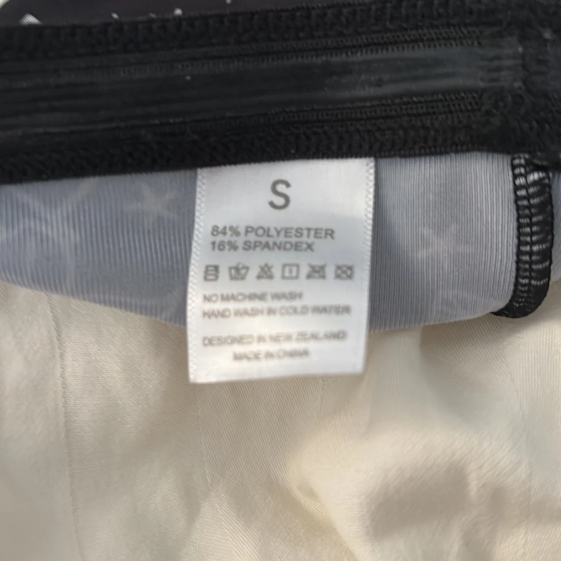 Svart Aimlabs ärm med vita motiv S - 2