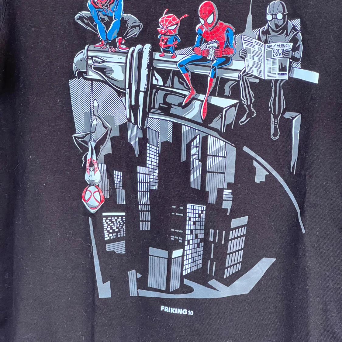 Ny Svart Spiderman t-shirt från Friking S - 2
