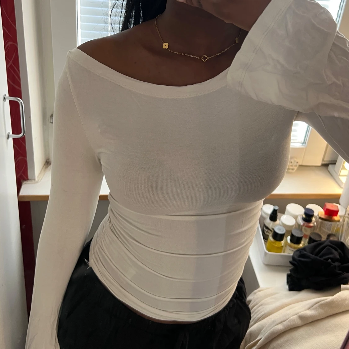 Vit långärmad offshoulder topp - 2
