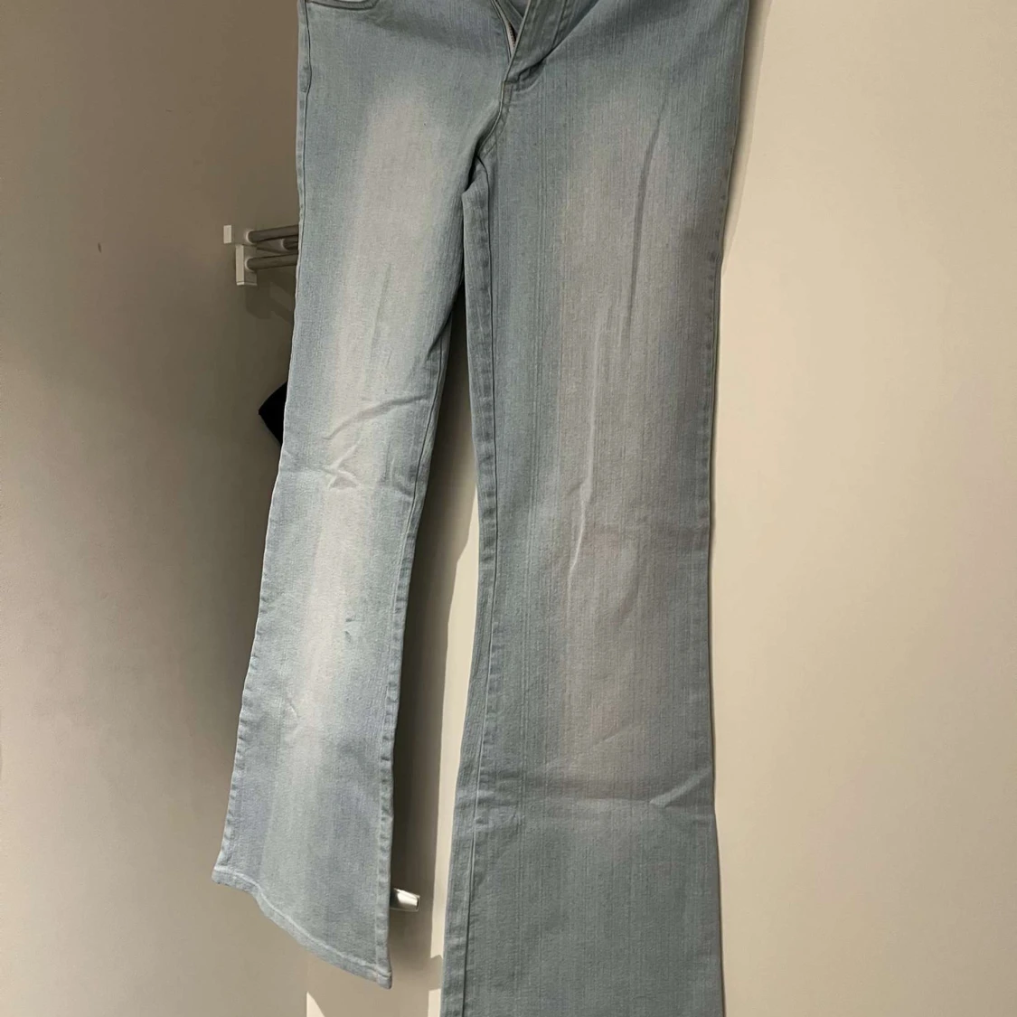 Ljusblå jeansbyxor - 2