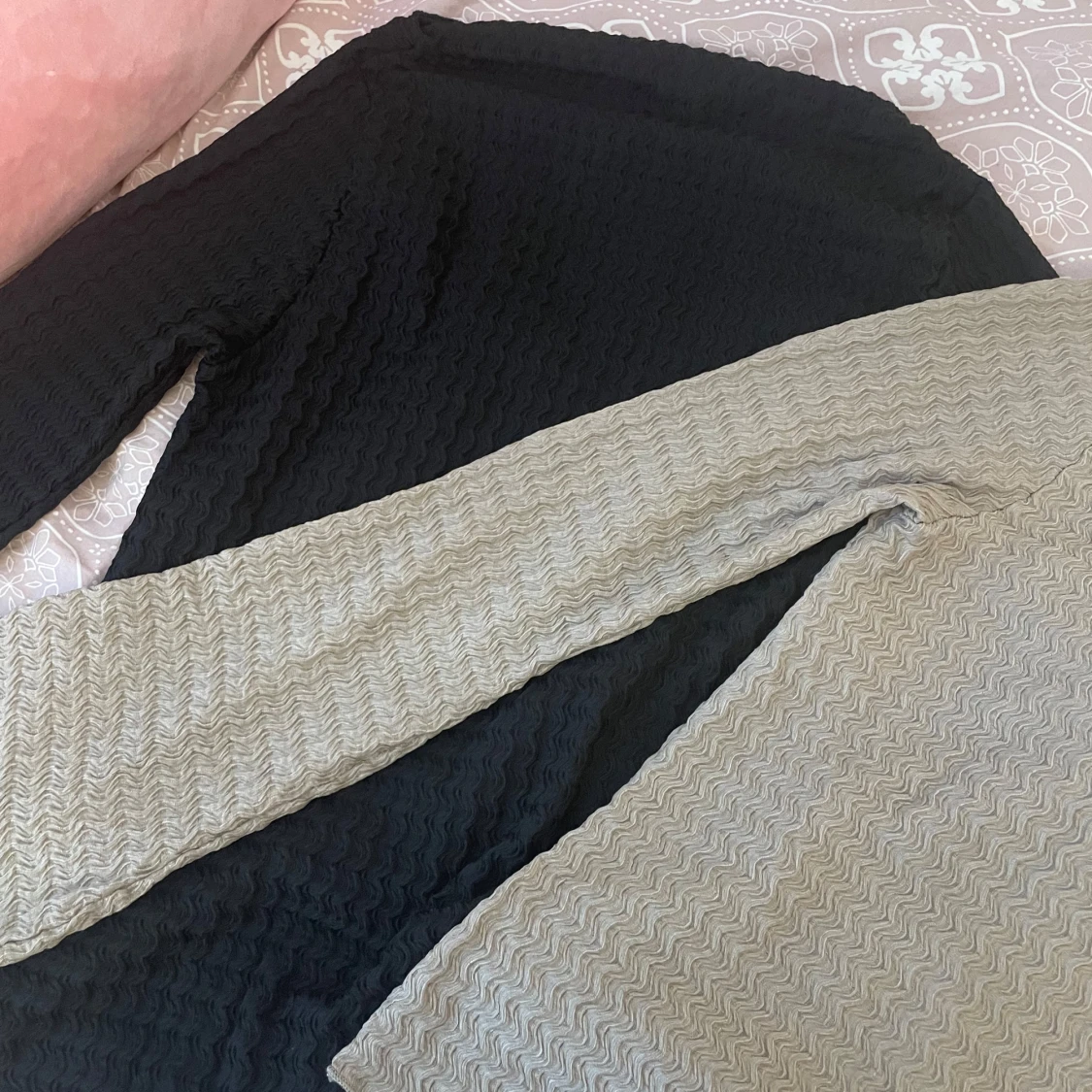 Svart och beige tröja från 157 - 2