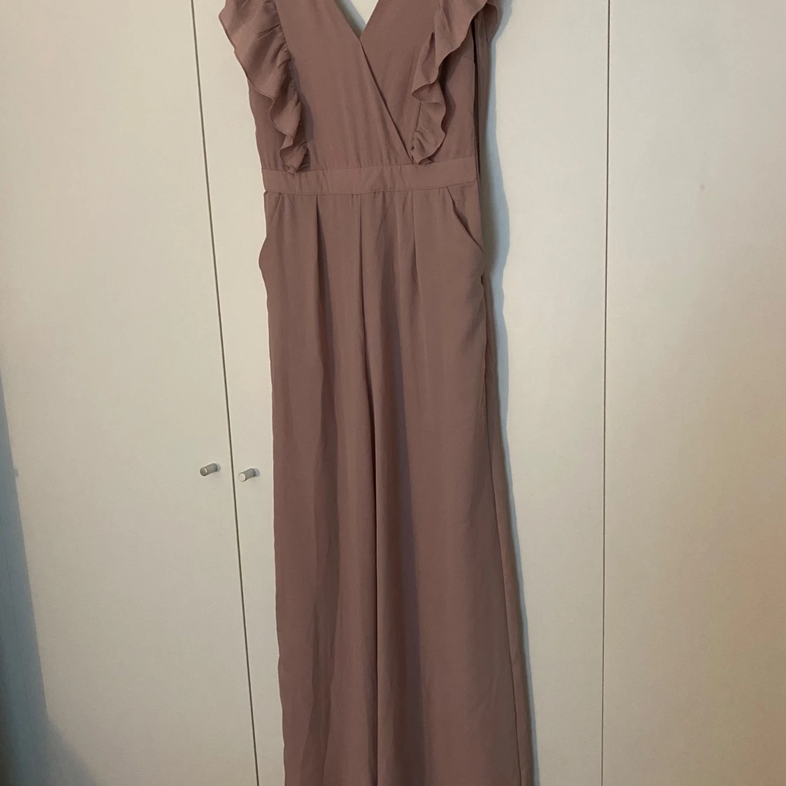 Lång byxdress från Bik Bok