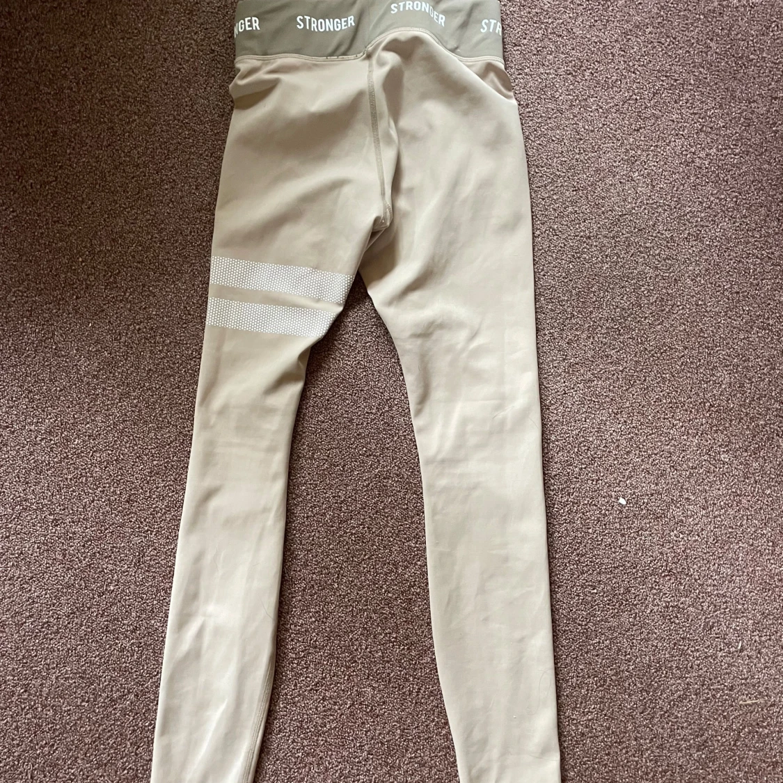 Beige leggings från Stronger - 1