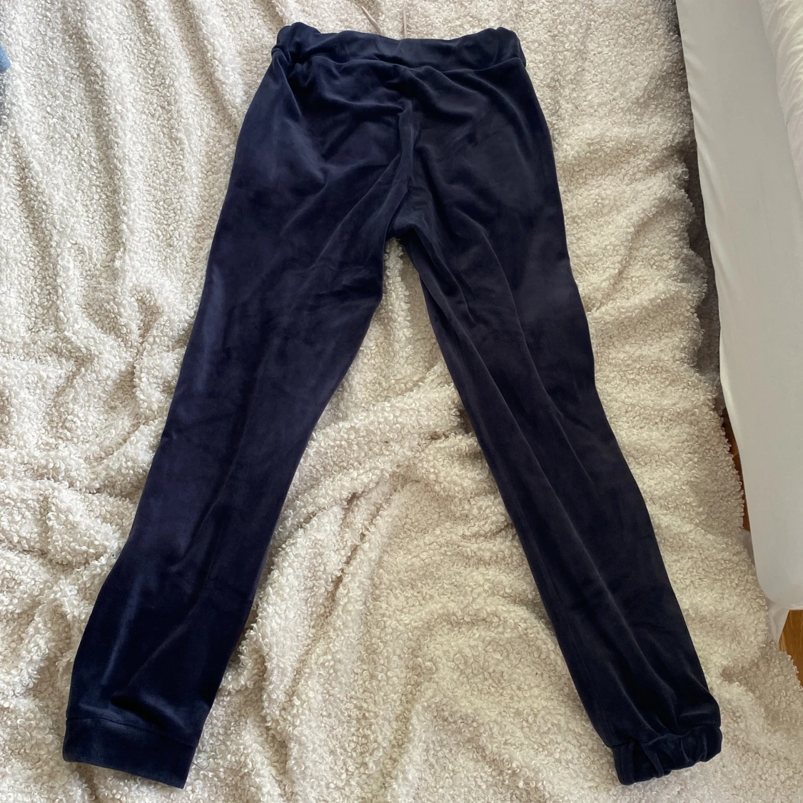 Mörkblå mjukisbyxor i fleece - 1