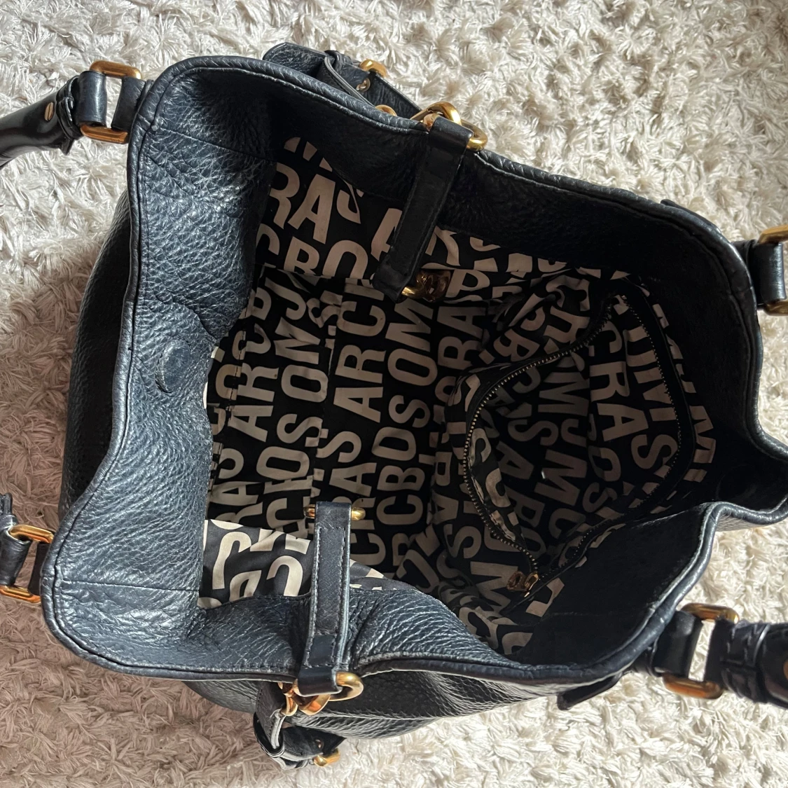 Svart Marc Jacobs väska - 1