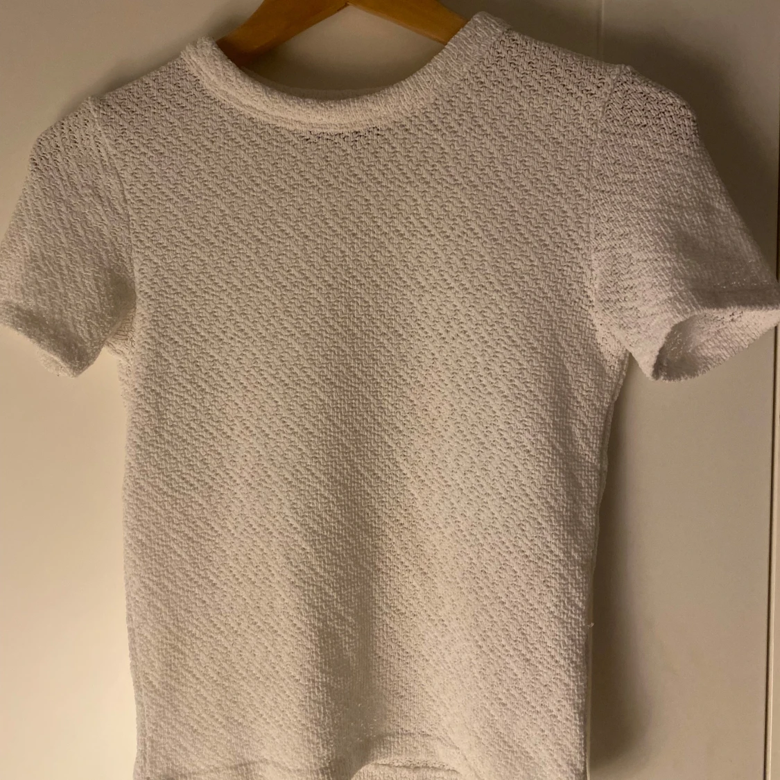 Vit stickad topp från Bershka