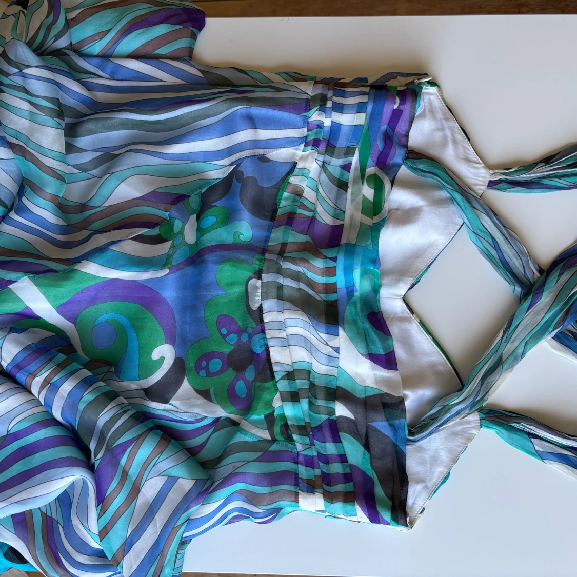 Magisk lång mönstrad sidenklänning från D. Exterior, storlek 36-38 - 4