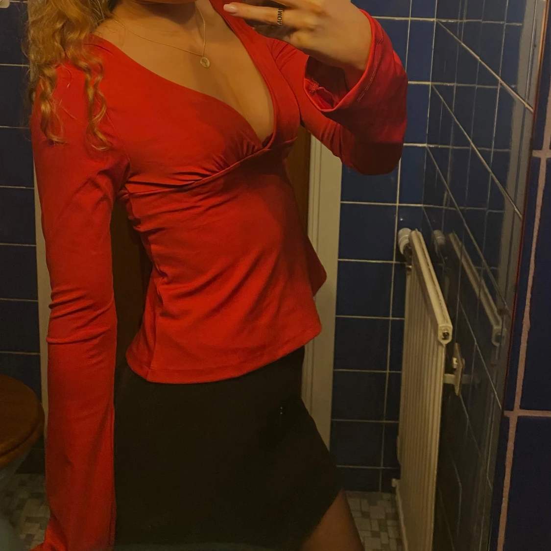 Röd långärmad topp med öppen rygg - 1