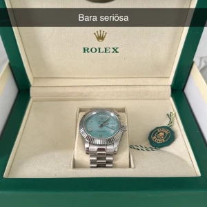 Klocka  - Skicka gärna ett meddelande vid intresse