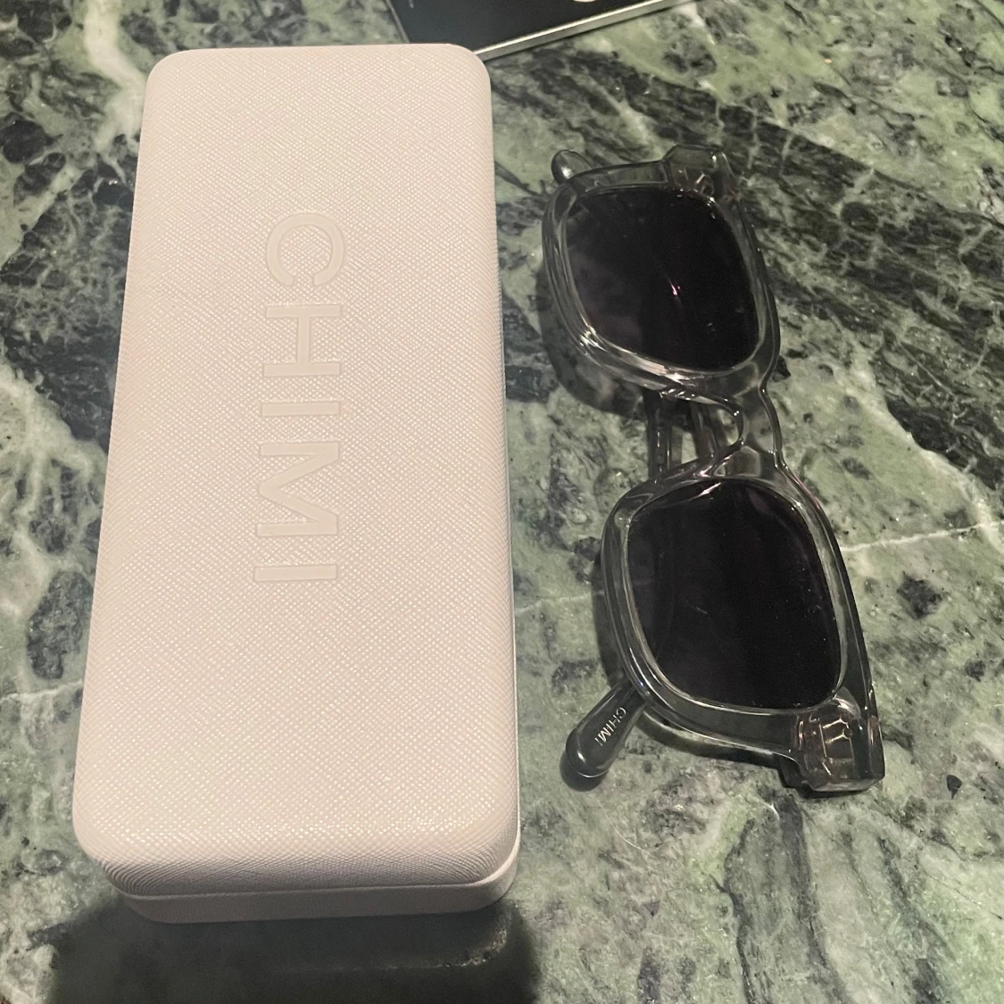 Transparenta solglasögon från Chimi - 2