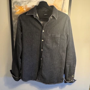 J.lindeberg jeans skjorta - Snygg jeans skjorta ifrån J.lindeberg