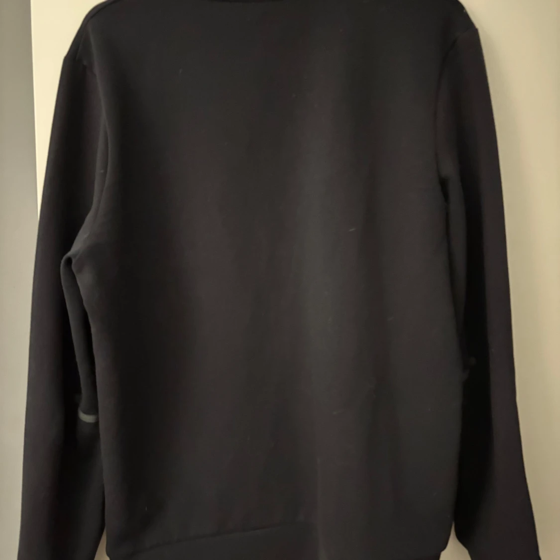 Svart tröja från Under Armour - 1