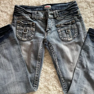 Jätte fina jeans - Säljer dessa fina jeans då dom inte passade mig men jätte fina annars 