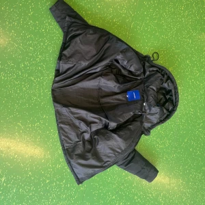 Jack & Jones jacka - Säljer jackan för att den är för liten för mig nu