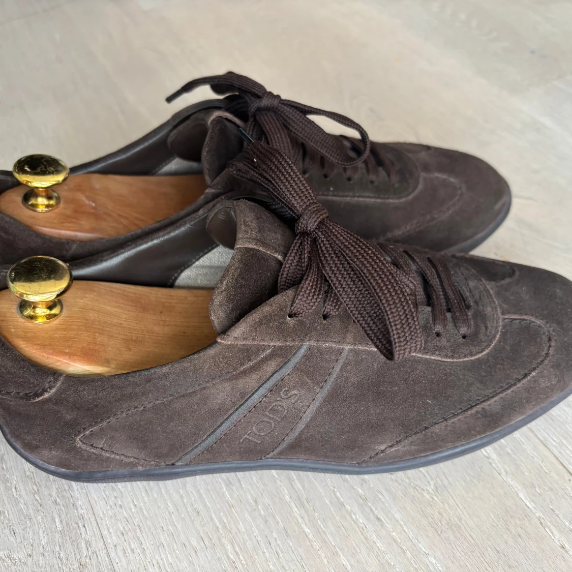 Bruna mockasneakers från Tod's - 1