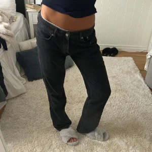 Svarta jeans - Från lager 157, modell ”ICON”