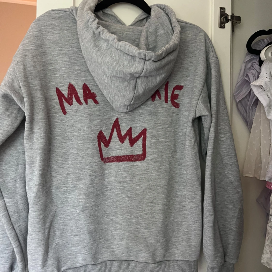 Hoodie med tryck - 1