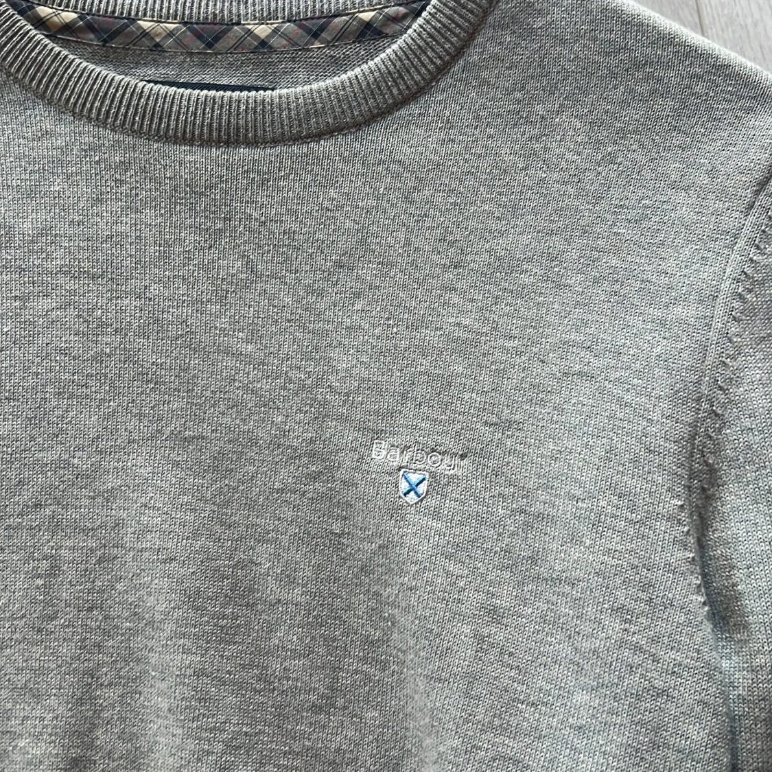 Grå stickad tröja från Barbour - 2