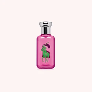 Ralph Lauren parfym - Jag säljer en Ralph Lauren parfym i 50ml som knappt är använd. Parfymen luktar väldigt gott men jag har dock tröttnat på den så därför säljer jag den❤️jag fraktar så fort jag kan!!