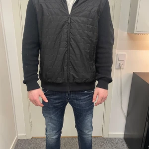 J.LINDEBERG cardigan  - extremt fet cardigan ifrån j.lindeberg! Storlek XL